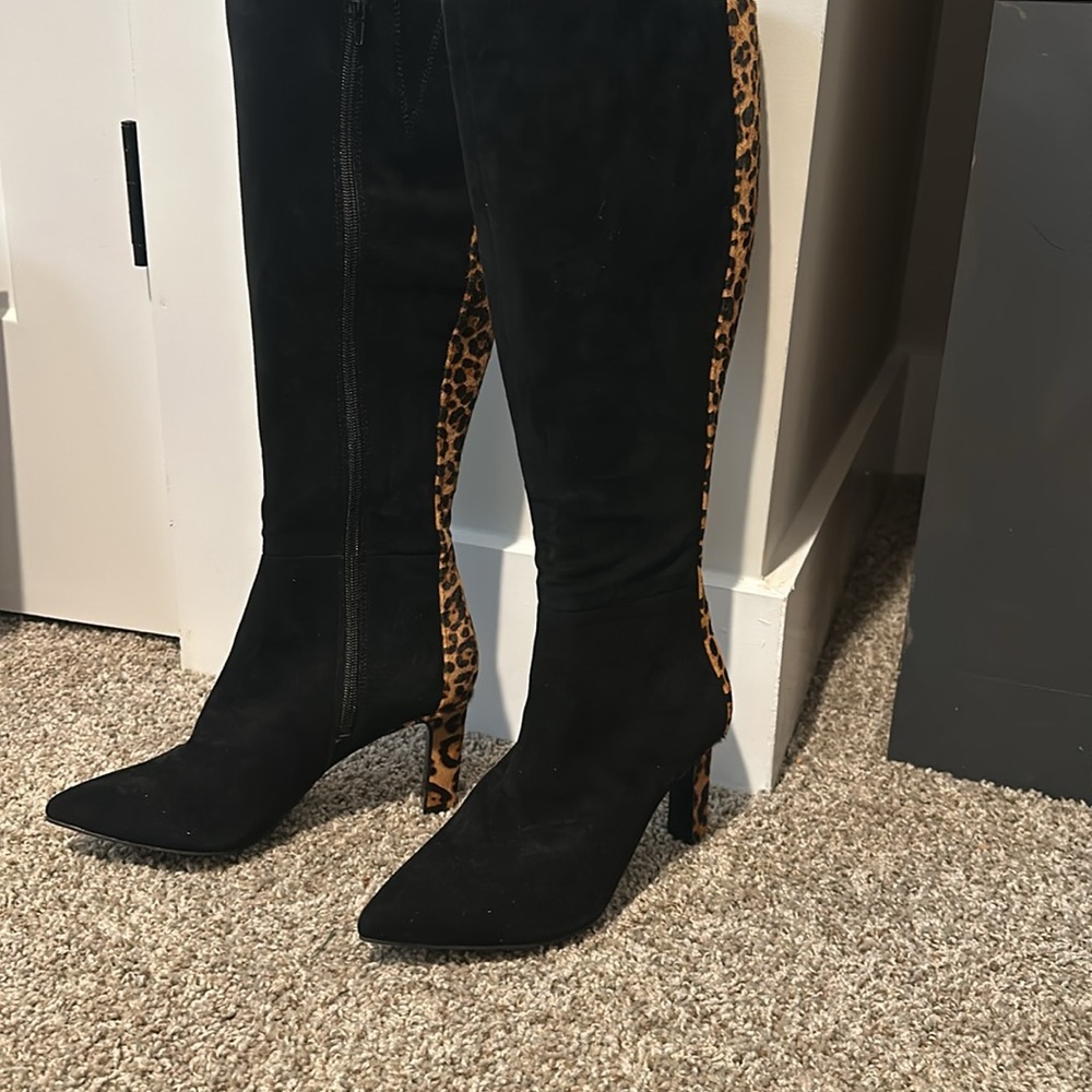 Super elegant faux suede boots by Alfani